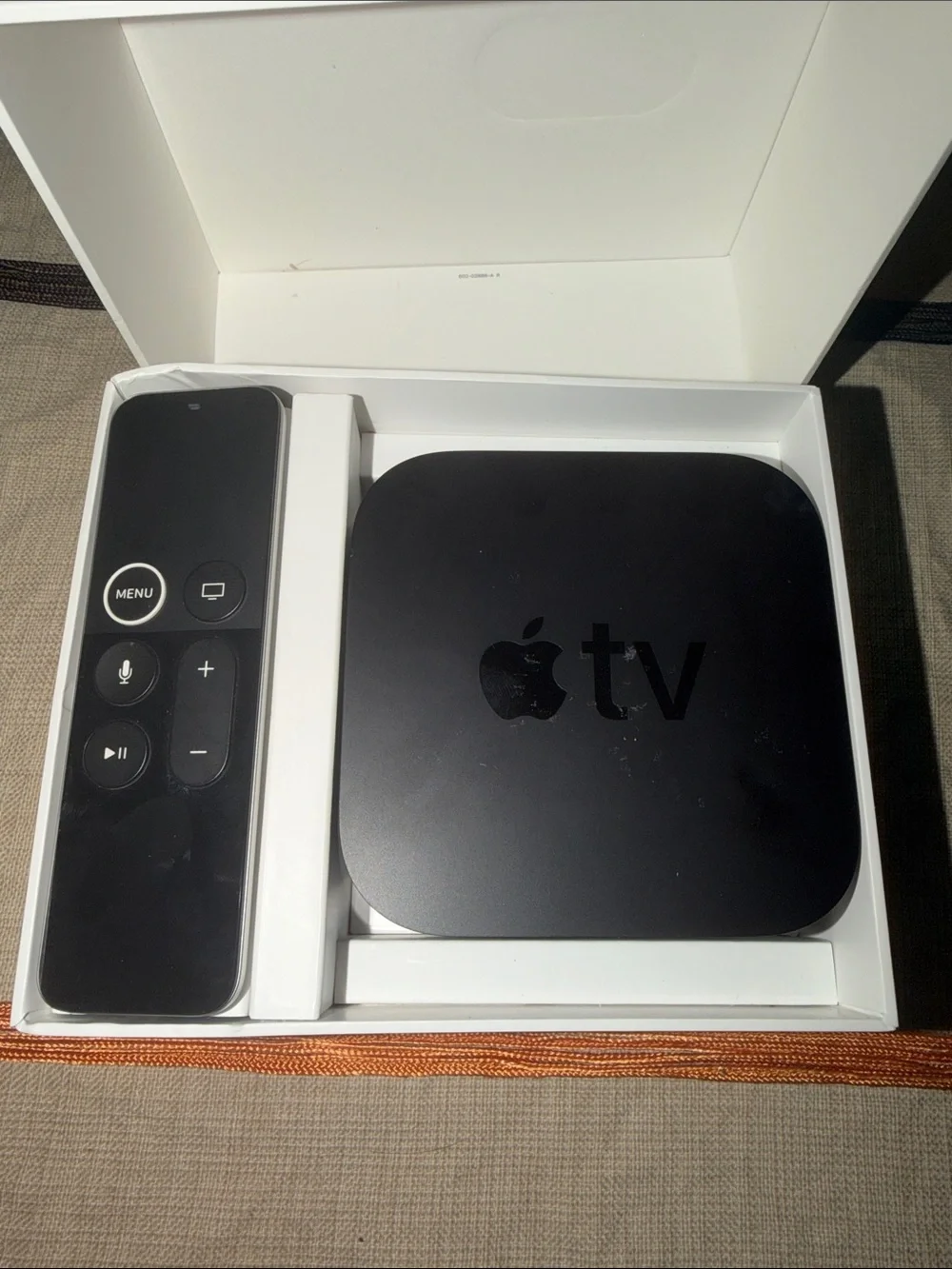 Apple TV HD 32GB (4th Gen) A1625 w/ Siri Remote, Box, Power and lighting Cable